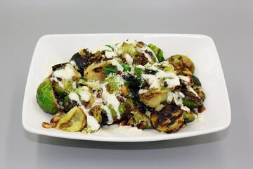 Lounge 27 of 39