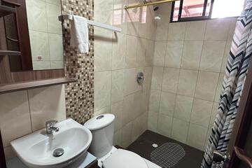 Photo 32