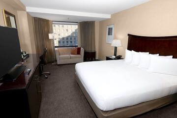 Room 65 of 176