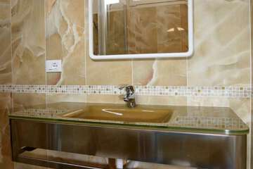 Bathroom sink