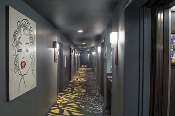 Ballroom/Hall 20 of 23