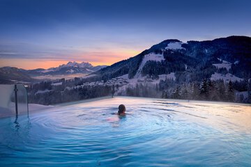 Infinity pool