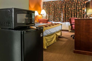 Room 17 of 32