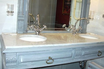 Bathroom sink