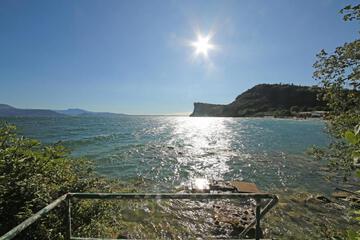 Photo 44