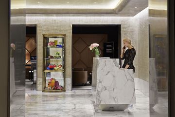 Concierge desk