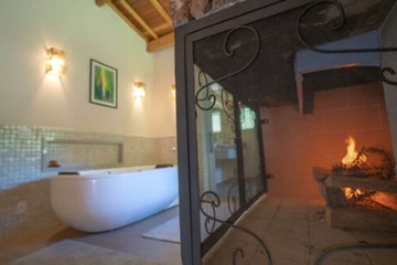 Private spa tub
