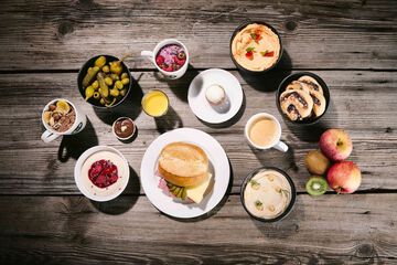 Breakfast meal