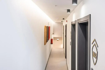 hotel_rooms