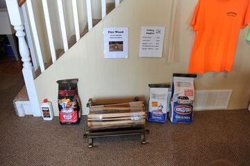 Check-in/check-out kiosk