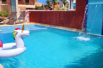 Pool waterfall