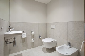 Bathroom amenities