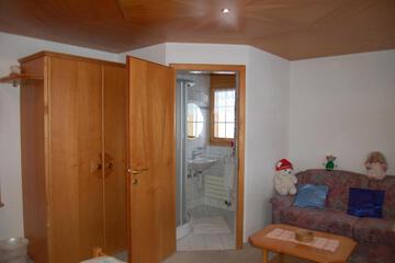 Photo 51
