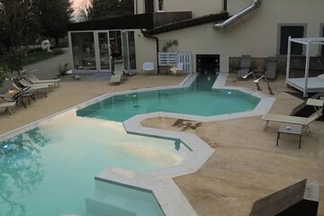 Infinity pool