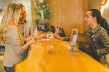 Check-in/check-out kiosk