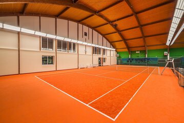 Tennis court