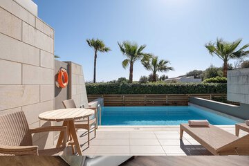 Private pool