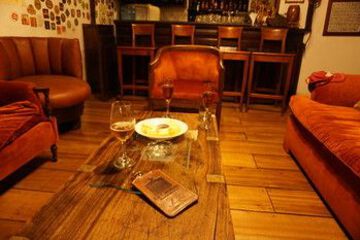 Hotel Lounge