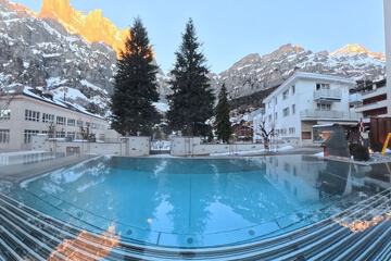 Infinity pool