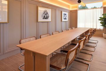 Meeting facility
