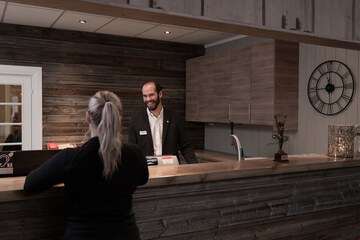 Check-in/check-out kiosk