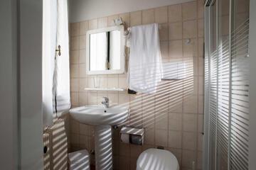 Photo 35