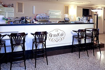 Coffee shop