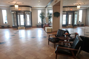 Royal Inn & Suites