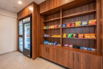 Snack bar