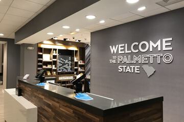 Check-in/check-out kiosk