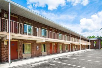 Jax Airport Hotel