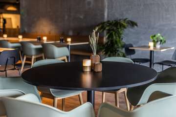 Lobby lounge