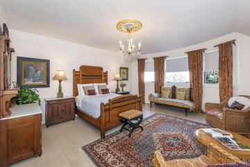 Room 55 of 78