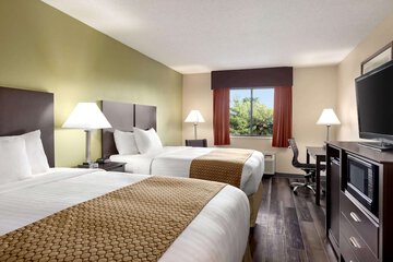 Room 8 of 25
