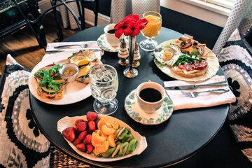 Breakfast/Coffee Service 26 of 32