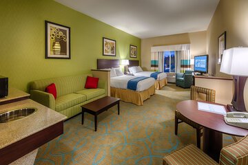 Holiday Inn Express Hotel & Suites Red Bluff-South Redding by IHG