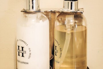 Bathroom amenities