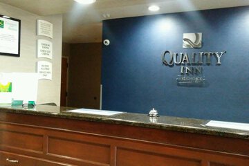 Check-in/check-out kiosk