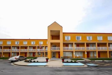 Copley Inn & Suites by OYO Akron OH