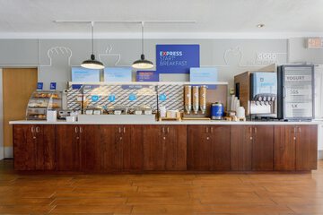 Breakfast/Coffee Service 65 of 74