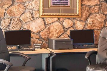 Business Center 34 of 34