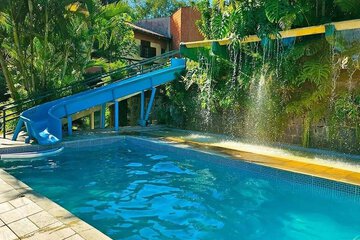 Pool waterfall