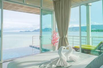 Beach/ocean view