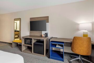 Room 26 of 33