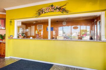 Hotel Interior 4 of 31