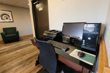 Business Center 38 of 39