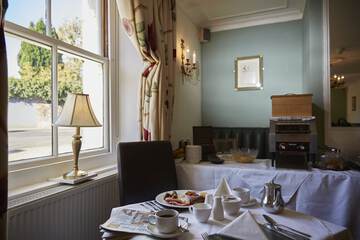 Breakfast area