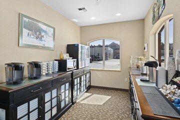 Breakfast/Coffee Service 66 of 72