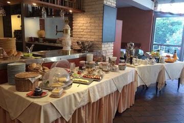 Breakfast buffet