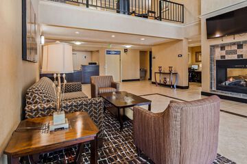 Hotel Interior 5 of 31